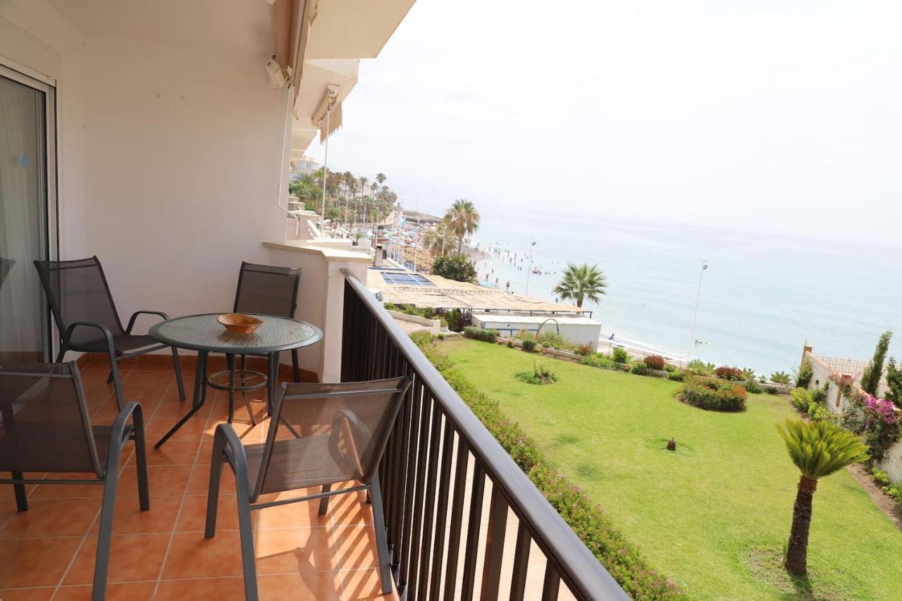 Apartamento En Nerja. Primera Linea De Playa Exterior foto